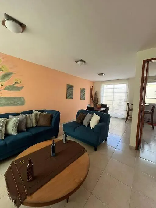 Casa Llena De Vida Y Estilo En Un Conjunto Con Vigilancia Centrico En Puebla Villa